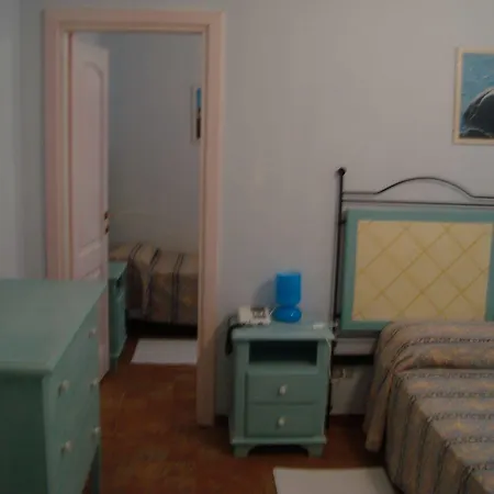 Sandalyon Hotel