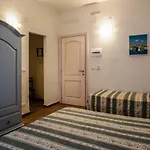 Sandalyon Hotel
