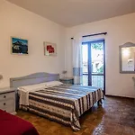 Sandalyon 3*