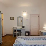 Hotel Sandalyon 3*