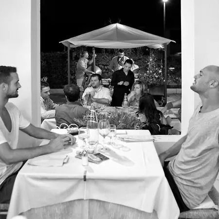 Sandalyon Hotel 3*