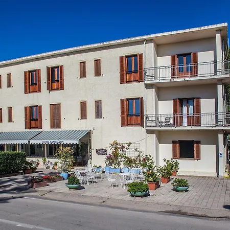 Sandalyon Hotel 3*