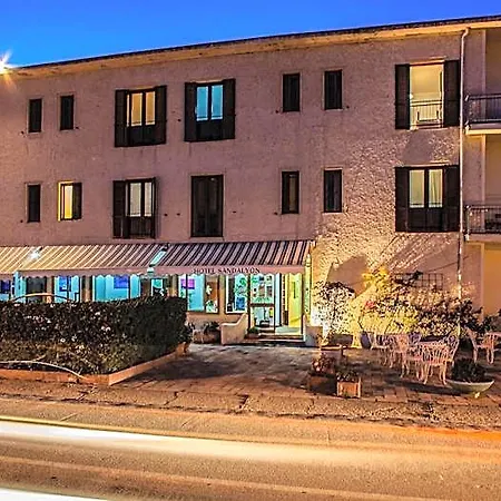 Hotel Sandalyon 3*